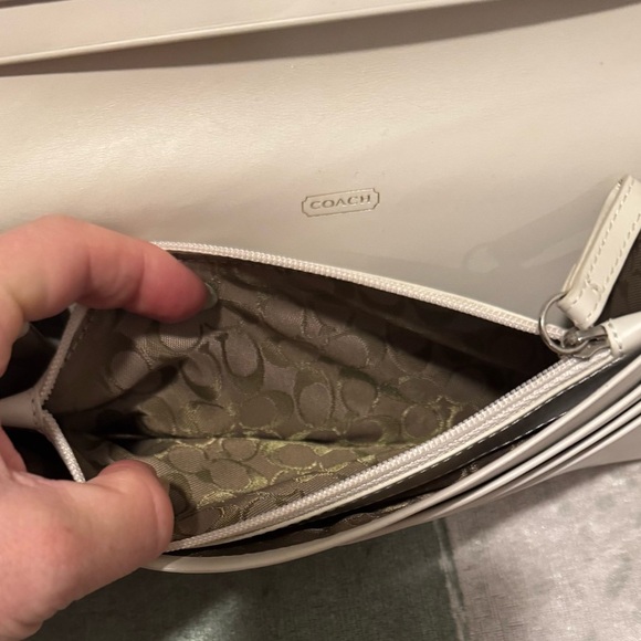 New Vintage Coach est. 1941 logo Cream Leather Slim Envelope Classic Design - Picture 4 of 15
